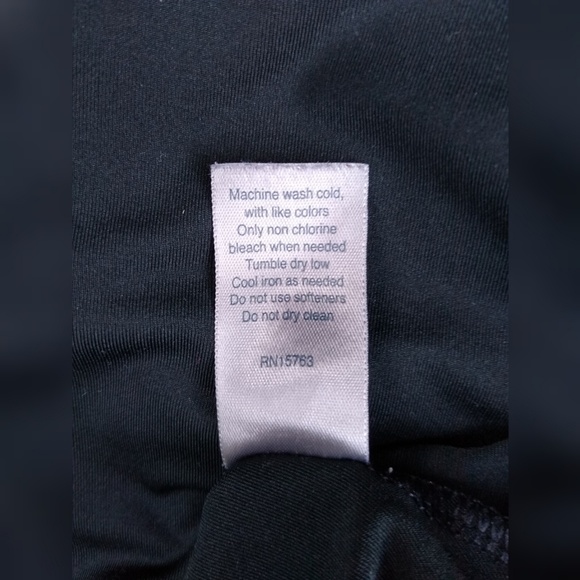 CHAMPION CG short sleeve v-neck top - Picture 6 of 6